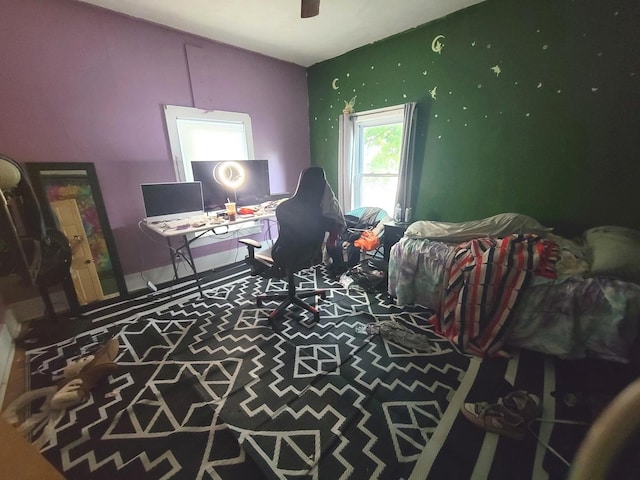 bedroom featuring ceiling fan