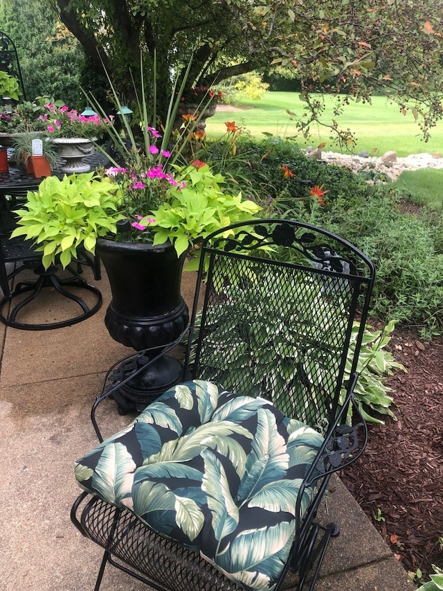 balcony featuring a patio