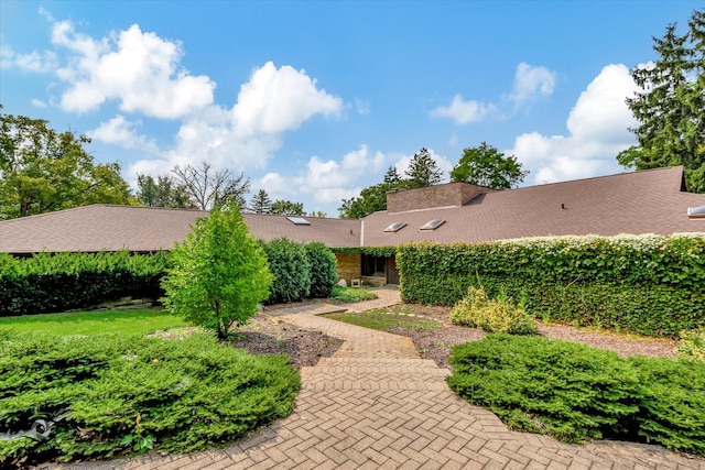 view of front of property