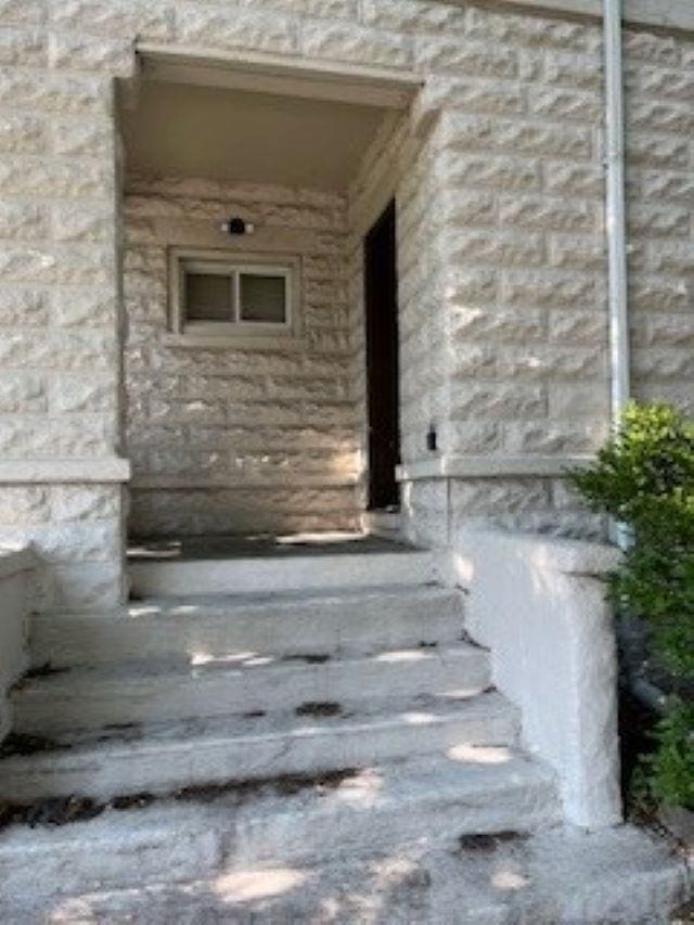 6801 N Wolcott Ave, Chicago, IL 60626 - photo 2