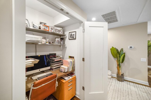 680 N Lake Shore Dr Unit 519, Chicago, IL 60611 - office space featuring visible vents and baseboards