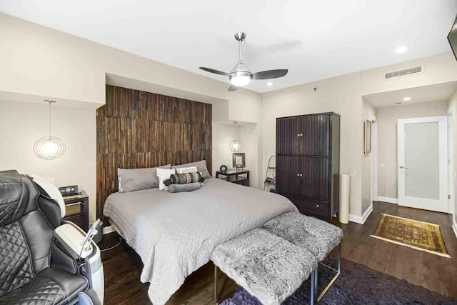 680 N Lake Shore Dr Unit 519, Chicago, IL 60611 - bedroom with baseboards, visible vents, ceiling fan, and dark wood-style flooring