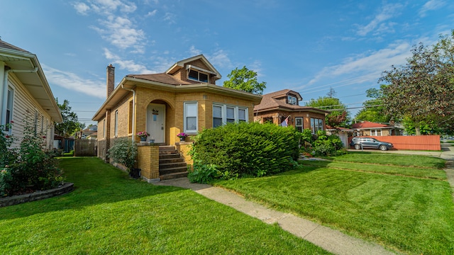 view of front of property with a front yard