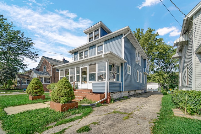 view of front of house