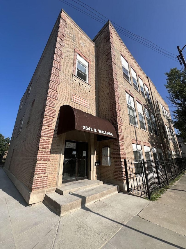 2543 S Wallace St Unit 9, Chicago, IL 60616 - view of building exterior