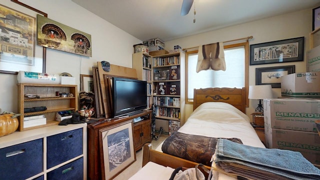 living room with ceiling fan