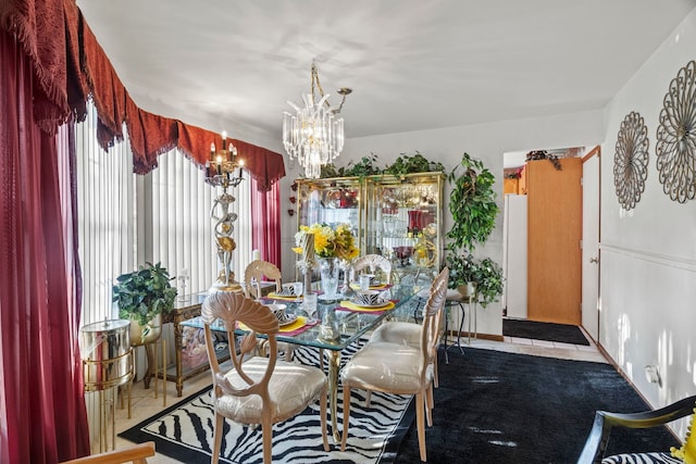 dining room with an inviting chandelier