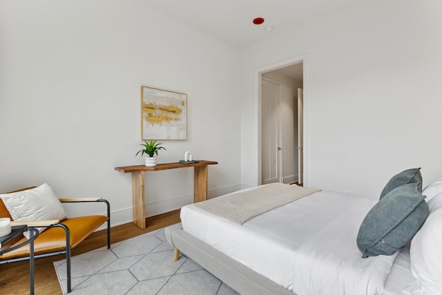 21 N May St Unit 402, Chicago, IL 60607 - bedroom with wood finished floors and baseboards