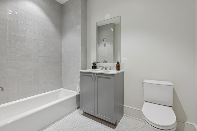 21 N May St Unit 402, Chicago, IL 60607 - bathroom with vanity, toilet, bathtub / shower combination, and baseboards