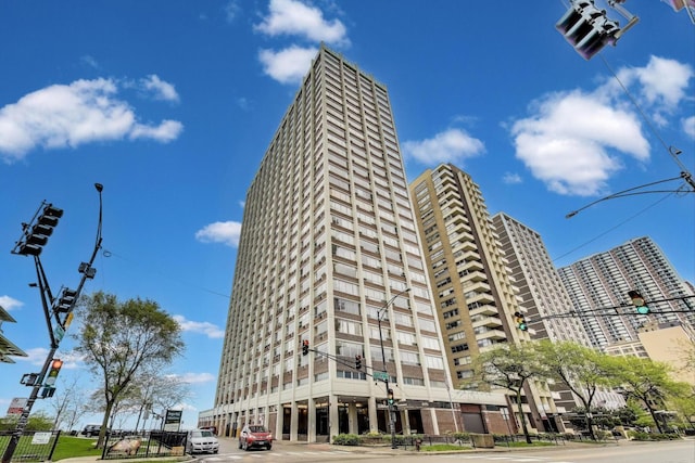 6171 N Sheridan Rd Unit 1508, Chicago, IL 60660 - view of building exterior