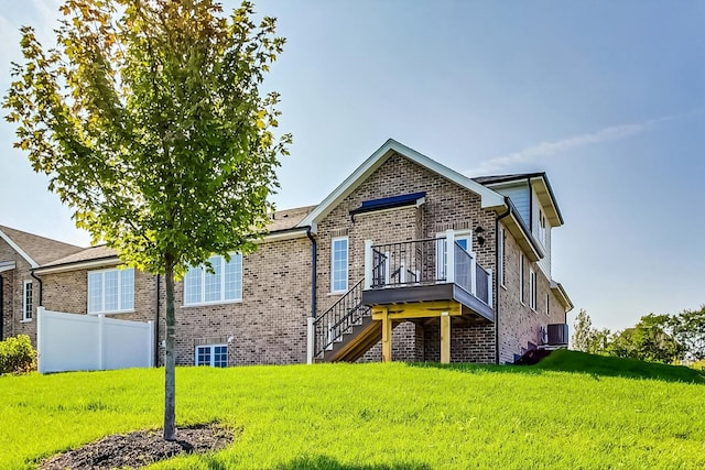 view of front of home with a front yard