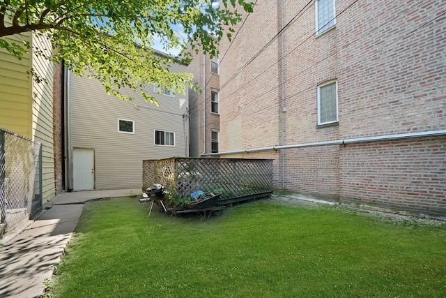 exterior space featuring a lawn