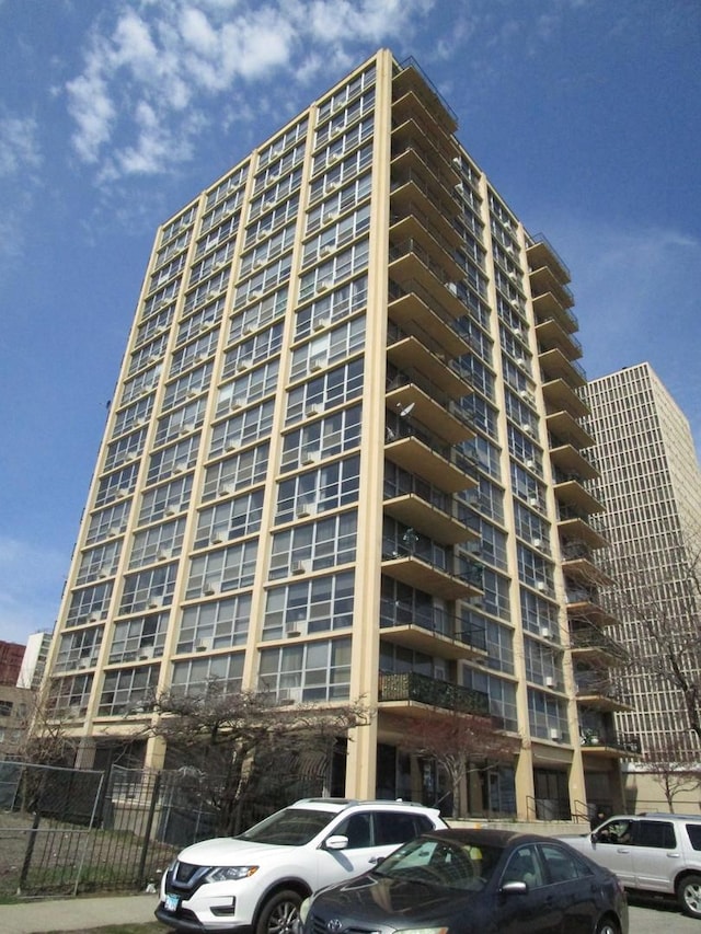 6730 S S Shore Dr Unit 1001, Chicago, IL 60649 - view of property with fence