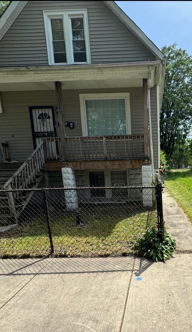 view of front of home featuring a porch