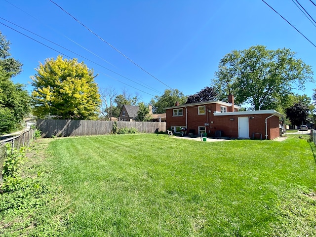 view of yard with a patio