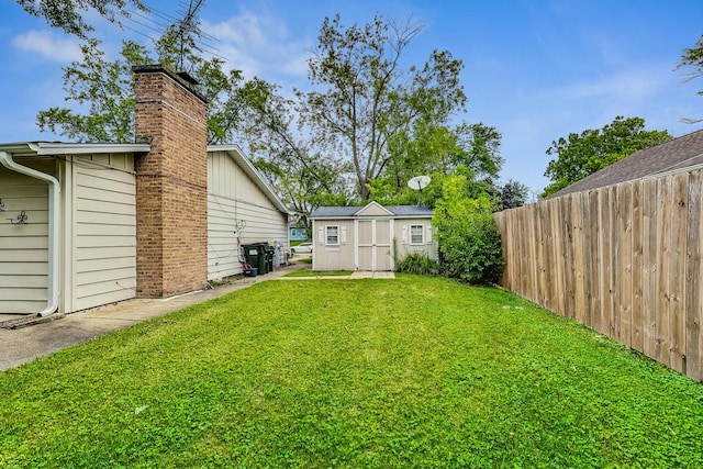 view of yard with a shed