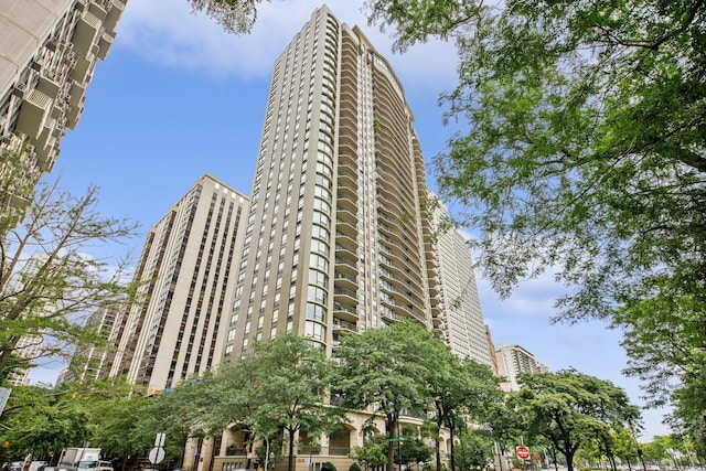 1040 N Lake Shore Dr Unit 9A, Chicago, IL 60611 - view of building exterior