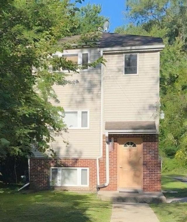 800 Sangamon St, Chicago Heights, IL 60411 - back of property featuring brick siding