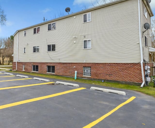 800 Sangamon St, Chicago Heights, IL 60411 - rear view of house featuring uncovered parking