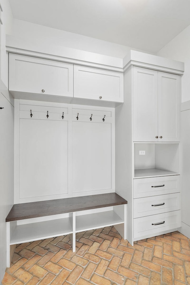 185 E Oneida Ave, Elmhurst, IL 60126 - mudroom featuring brick flooring