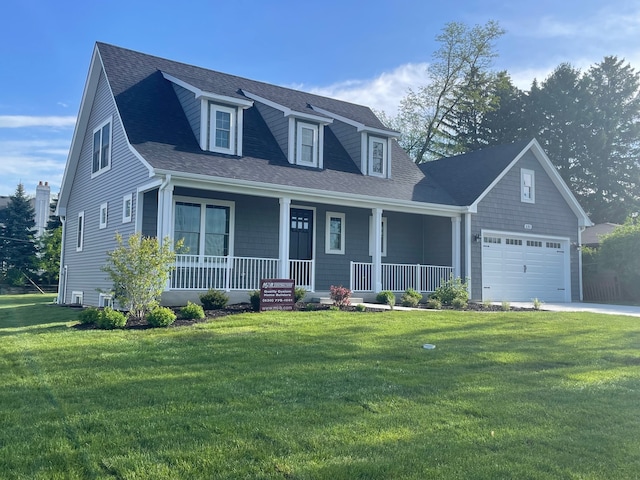 view of front facade featuring covered porch and a front yard