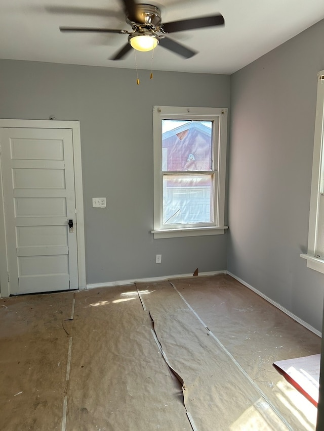 empty room with ceiling fan