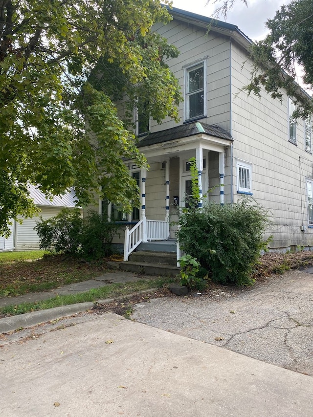 view of front facade featuring covered porch