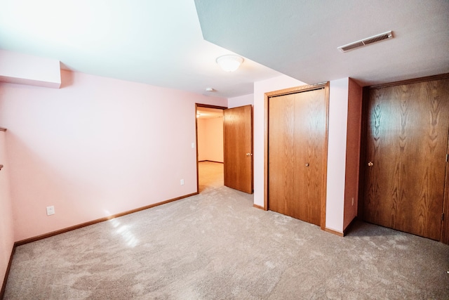 unfurnished bedroom featuring carpet floors