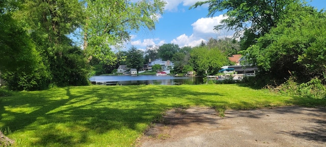 228 S Shore Dr, Island Lake, IL 60042