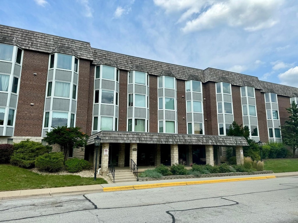 view of building exterior