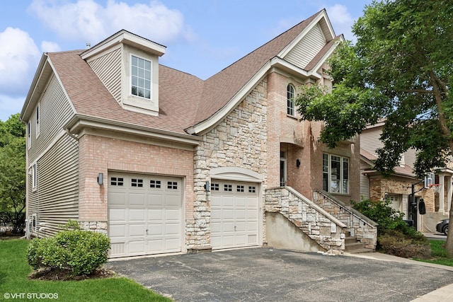 view of front facade featuring a garage