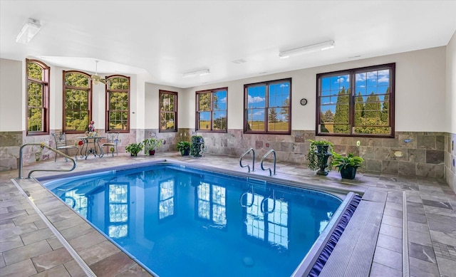 4703 W Kirby Ave, Champaign, IL 61822 - view of indoor pool