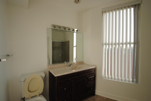 2701 W Congress Pkwy, Chicago, IL 60612 - full bathroom featuring vanity and a shower