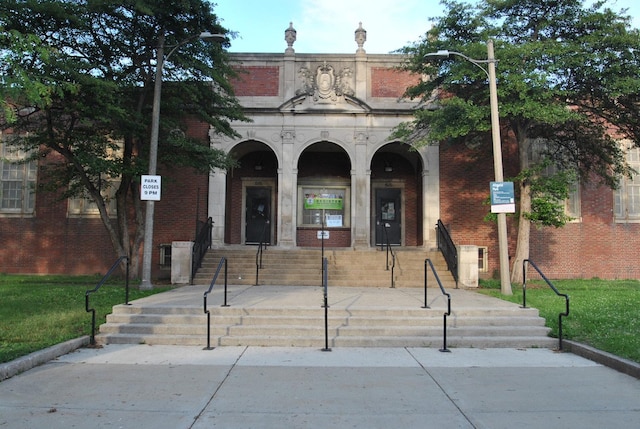 2701 W Congress Pkwy, Chicago, IL 60612 - view of property