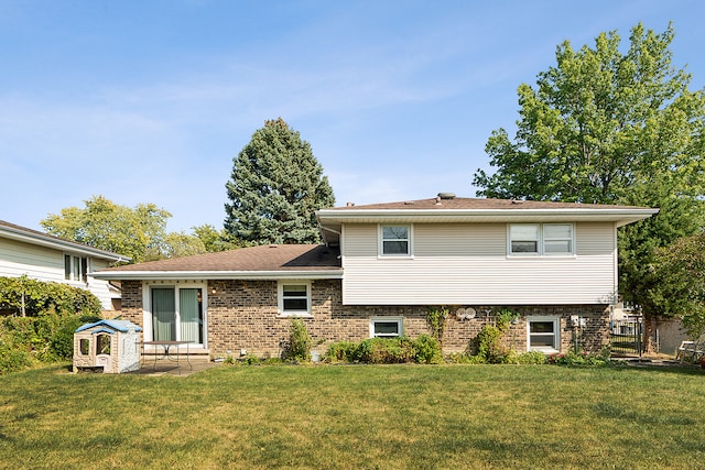 view of front of home with a front yard