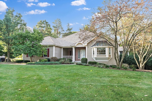 view of front of property with a front yard