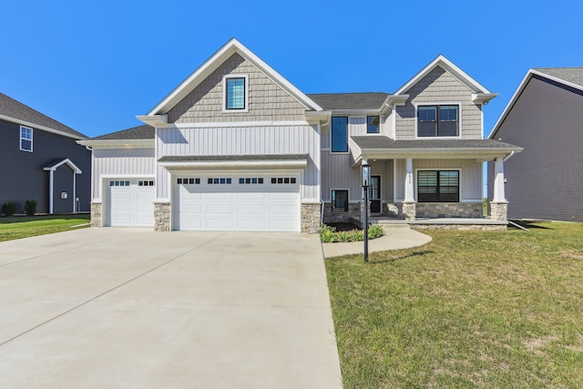 craftsman-style house featuring a front lawn and a porch