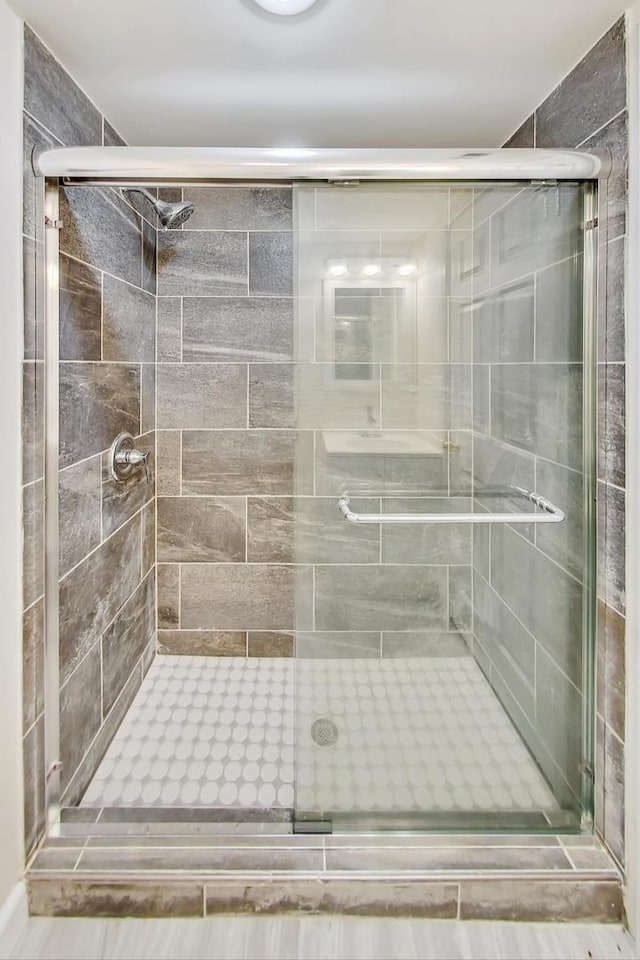 8251 S E End Ave, Chicago, IL 60617 - full bathroom with a stall shower