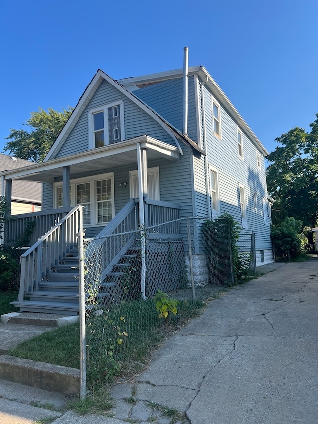 view of front of house featuring covered porch