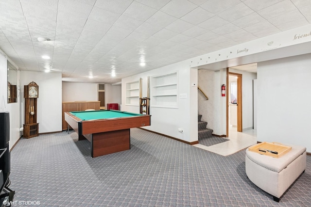 playroom with carpet flooring, built in shelves, billiards, and baseboards