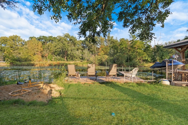 view of yard with a water view