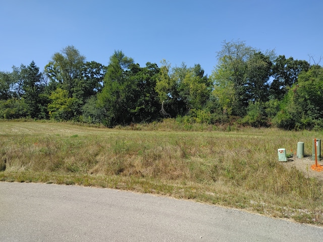 Listing photo 2 for LOT5 Fairway Dr, Twin Lakes WI 53181