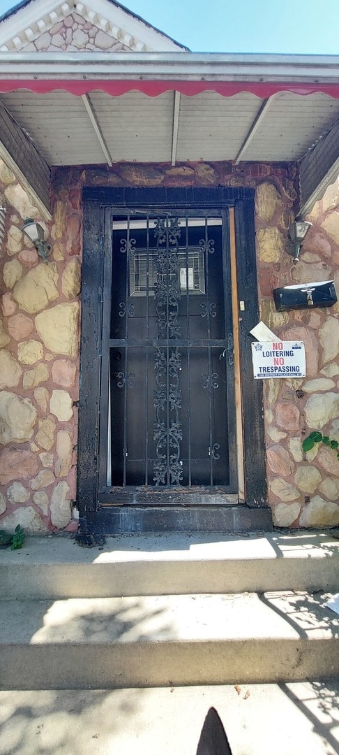 view of exterior entry