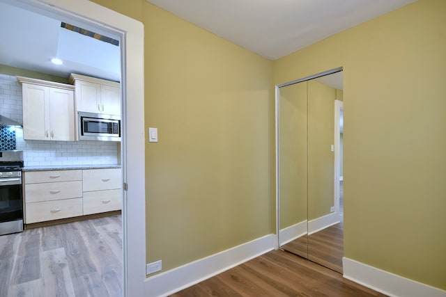 interior space with light hardwood / wood-style floors