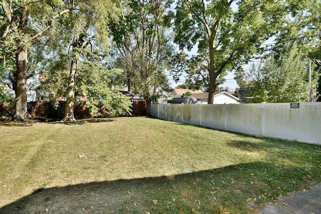 340 Pine St, Joliet, IL 60435 - view of yard featuring a fenced backyard
