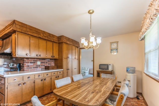 dining room with an inviting chandelier