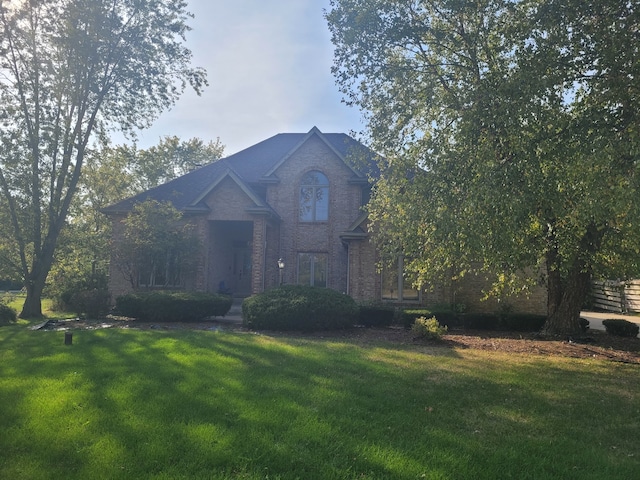 view of front of house with a front yard