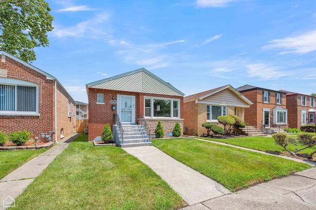 view of front of property featuring a front yard