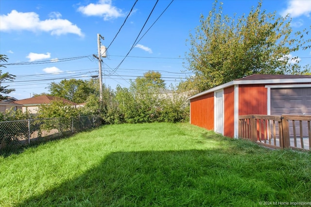 view of yard with an outdoor structure