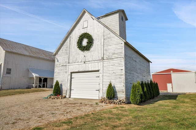 exterior space featuring a yard